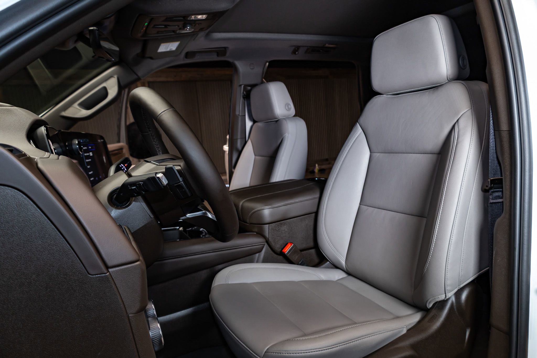 Used 2025 Chevrolet Tahoe Z71 w/ Z71 Off-Road Package image 25