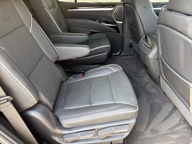 Certified 2025 Cadillac Escalade Premium Luxury AWD/4WD image 15