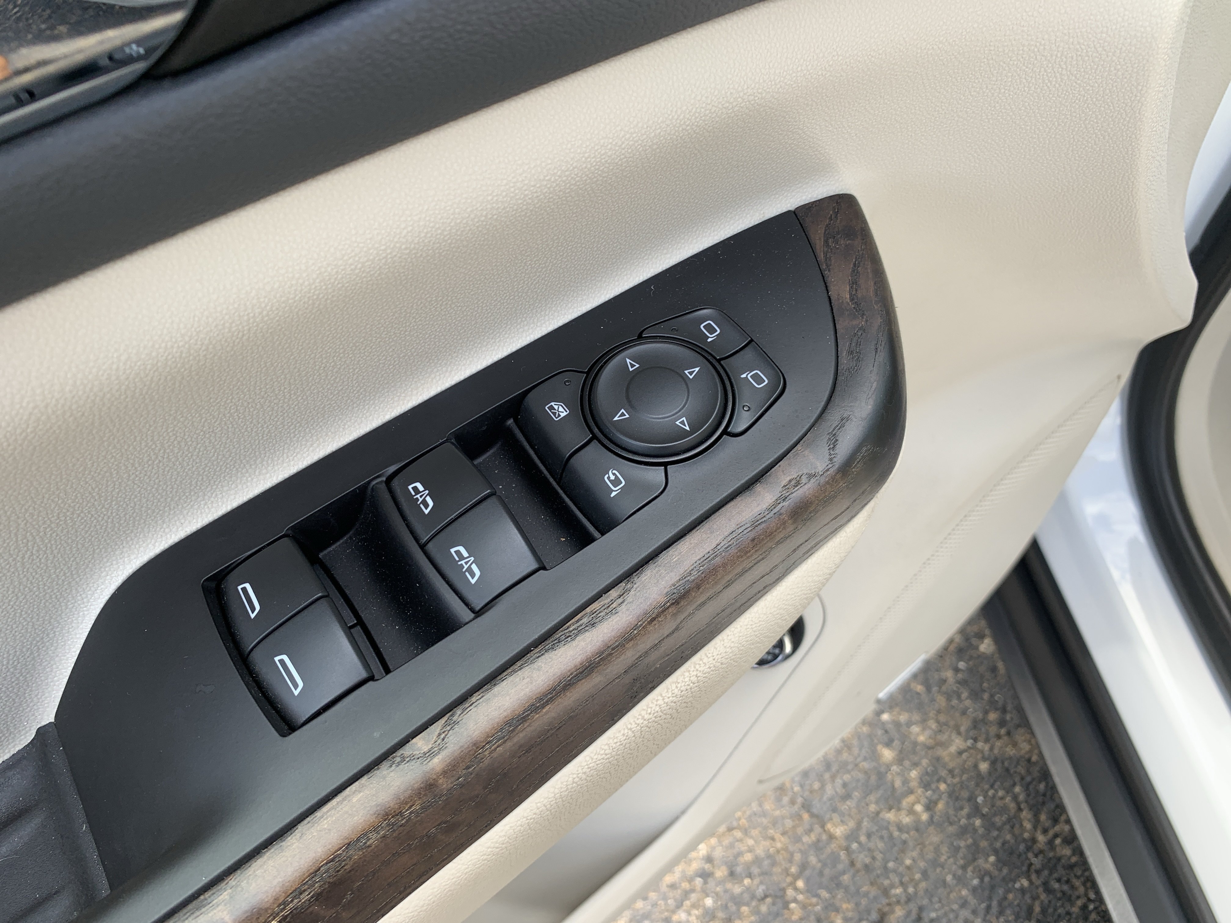 Used 2023 GMC Acadia Denali AWD/4WD image 18