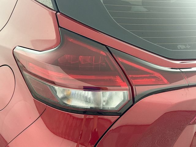 Used 2021 Nissan Kicks SR w/ Interior Electronics Package FWD image 22