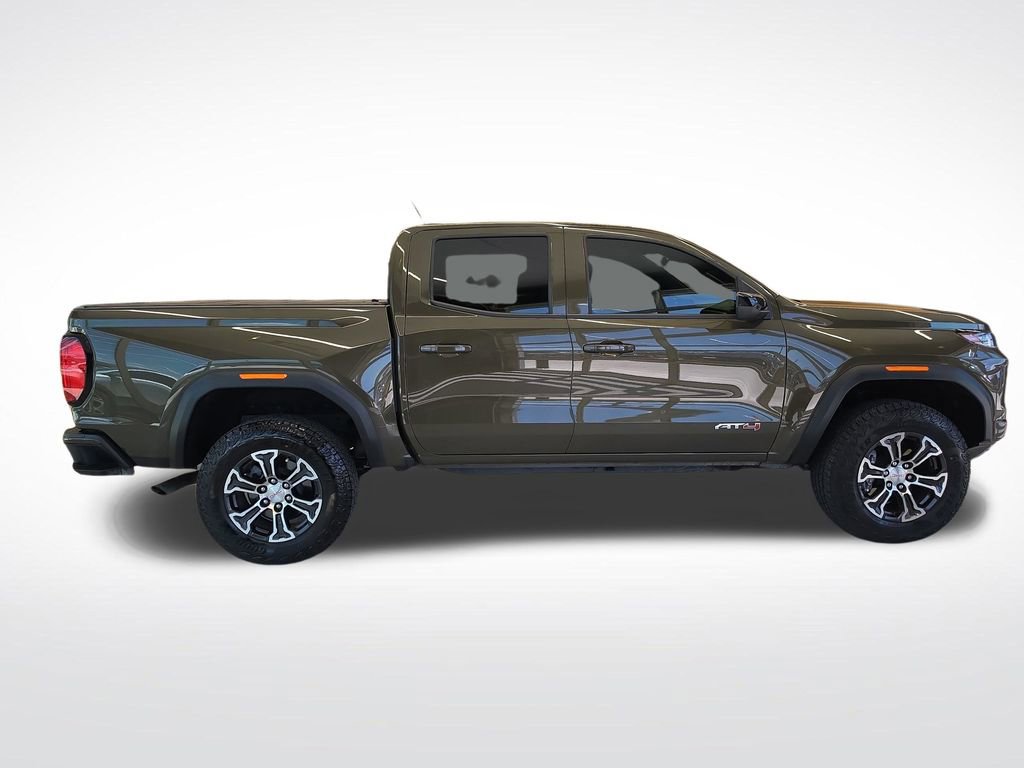 Used 2025 GMC Canyon AT4 w/ AT4 Premium Package AWD/4WD image 8