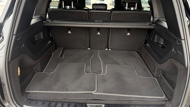 Used 2024 Mercedes-Benz EQB 300 4MATIC w/ Winter Package image 33