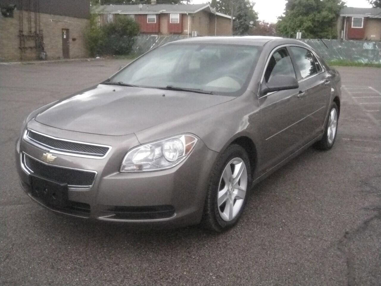 Used 2011 Chevrolet Malibu LS FWD image 1