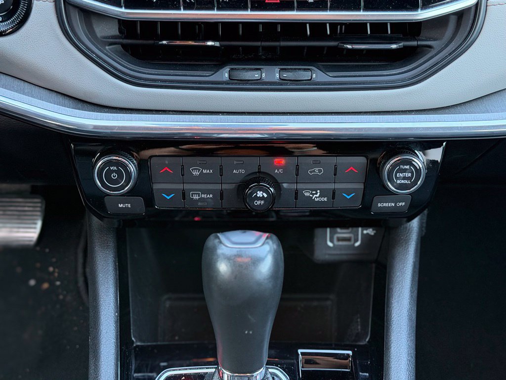 Used 2023 Jeep Compass Limited AWD/4WD image 14