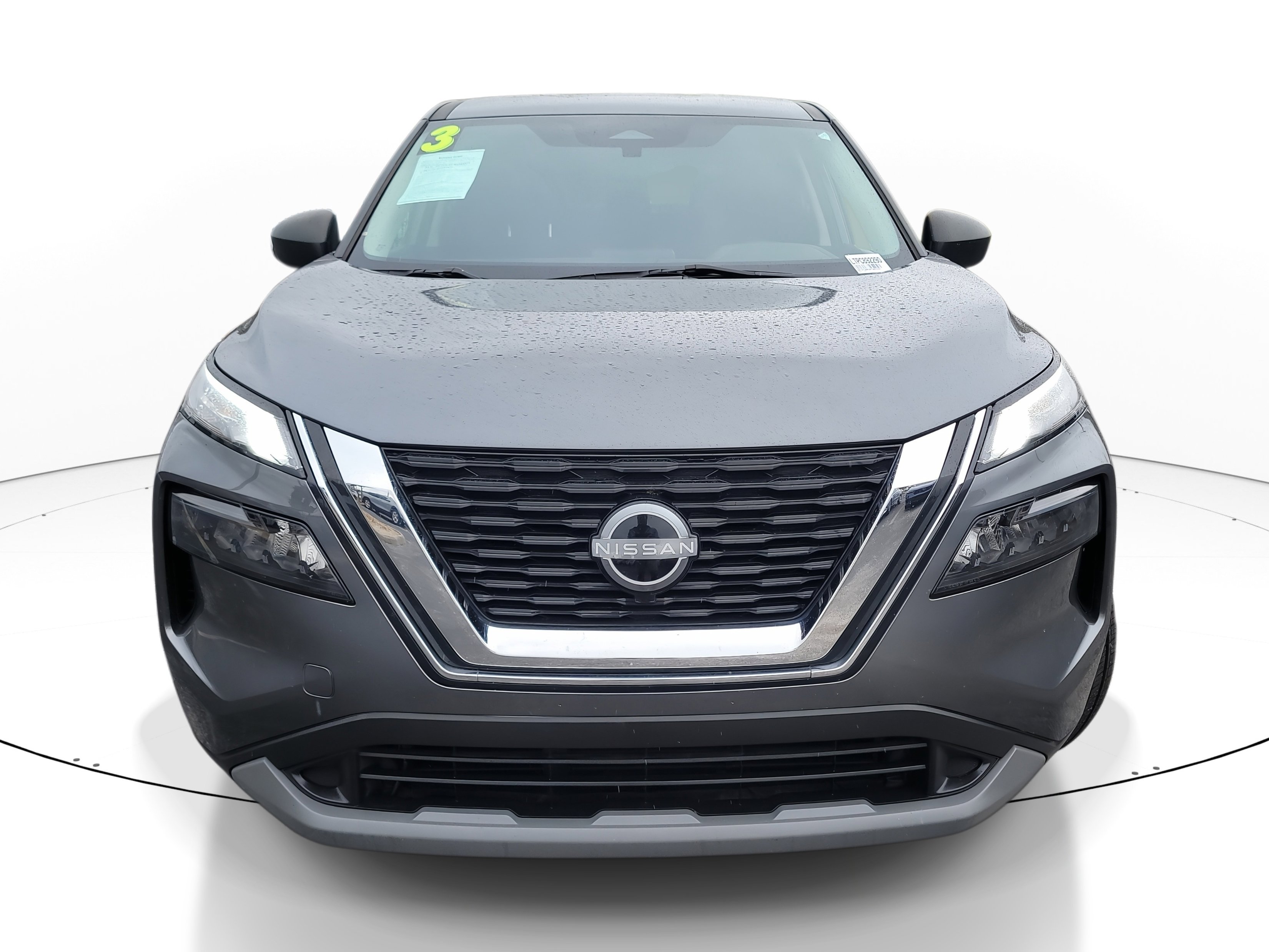 Used 2023 Nissan Rogue S image 2