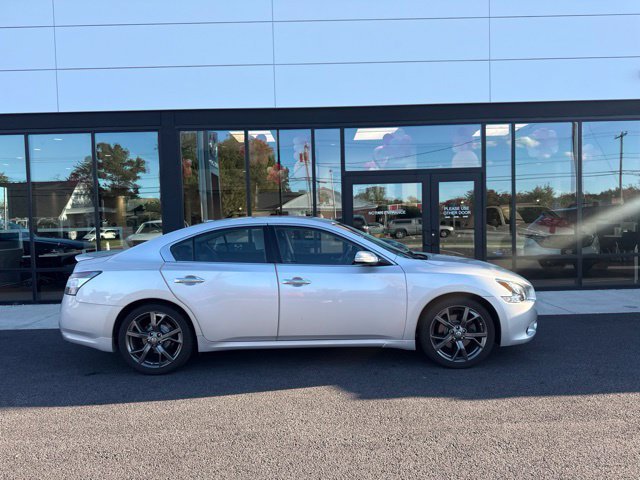 Used 2014 Nissan Maxima 3.5 SV w/ Sport Package FWD image 2