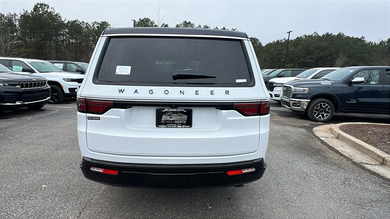 New 2025 Jeep Wagoneer L Series III image 9