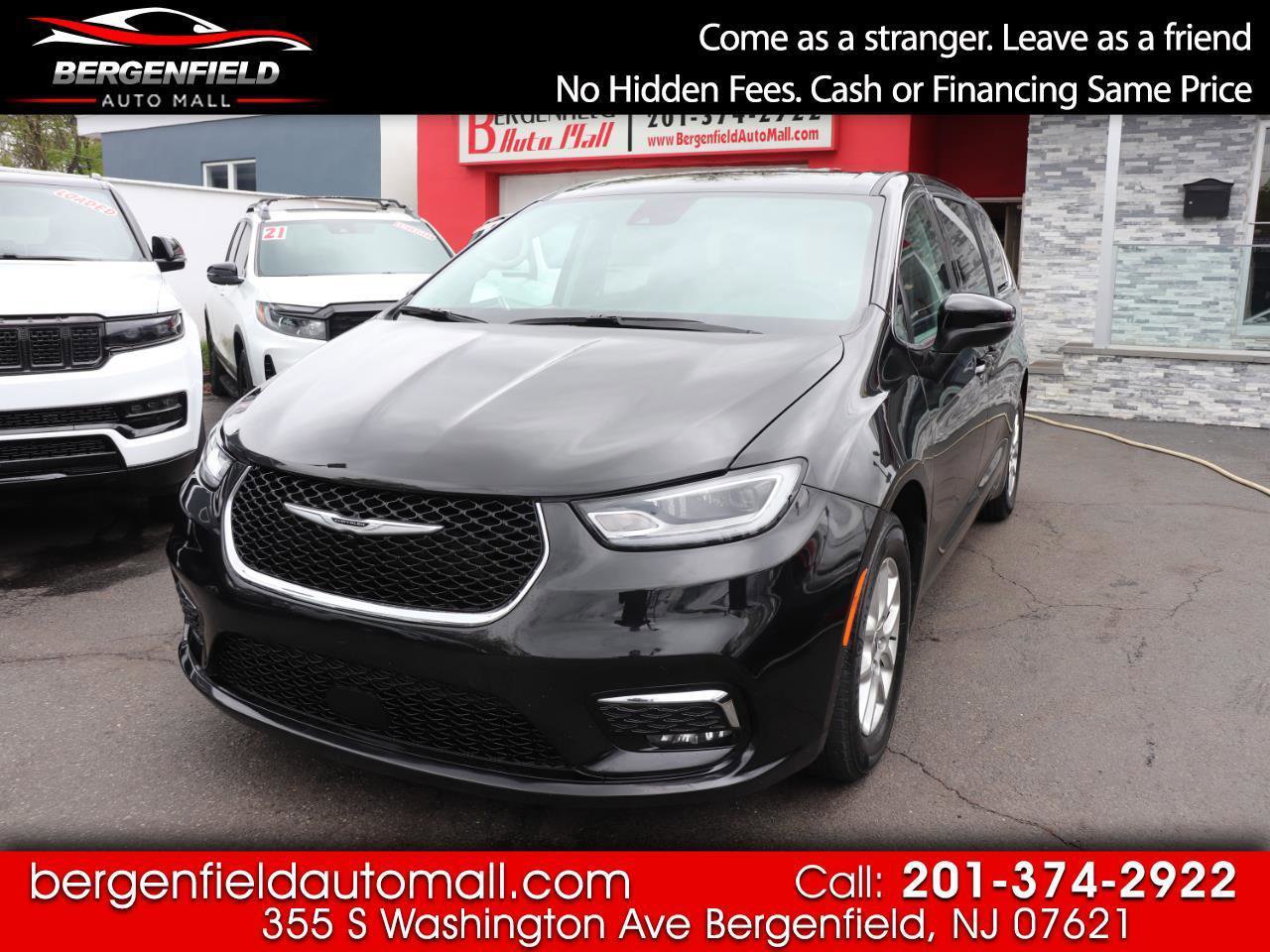Used 2023 Chrysler Pacifica Touring-L