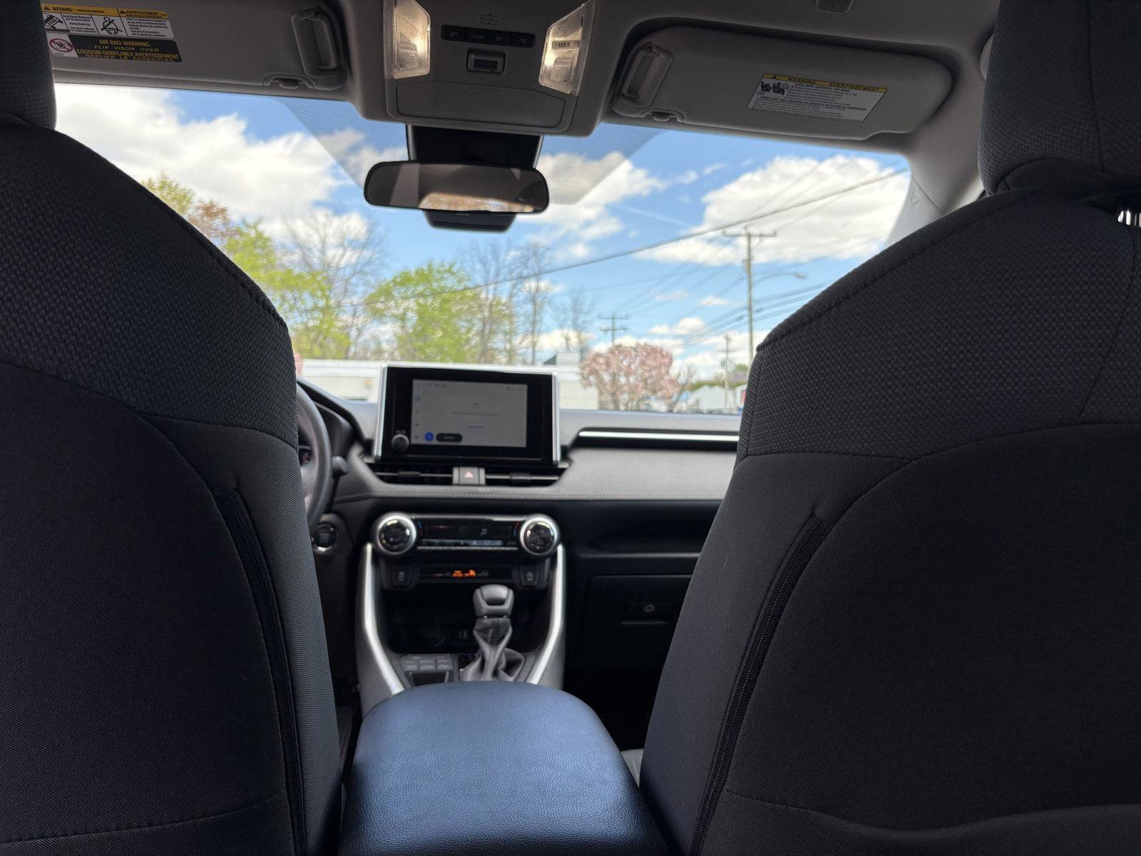 Used 2025 Toyota RAV4 XLE AWD/4WD image 25