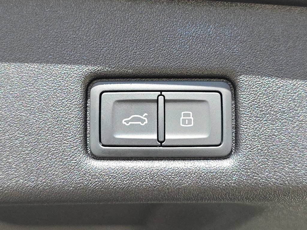 Certified 2025 Audi Q5 Premium Plus w/ Premium Plus AWD/4WD image 13