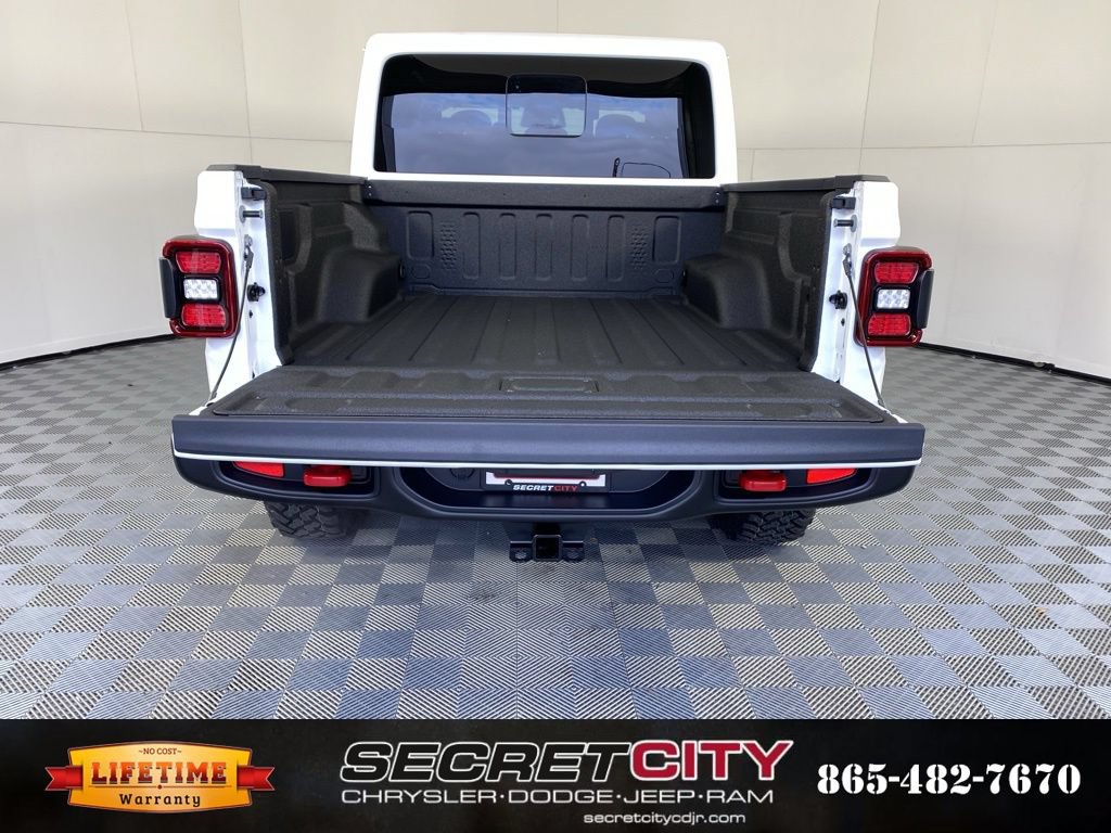 New 2026 Jeep Gladiator Rubicon w/ Steel Power Dome Hood Package AWD/4WD image 32