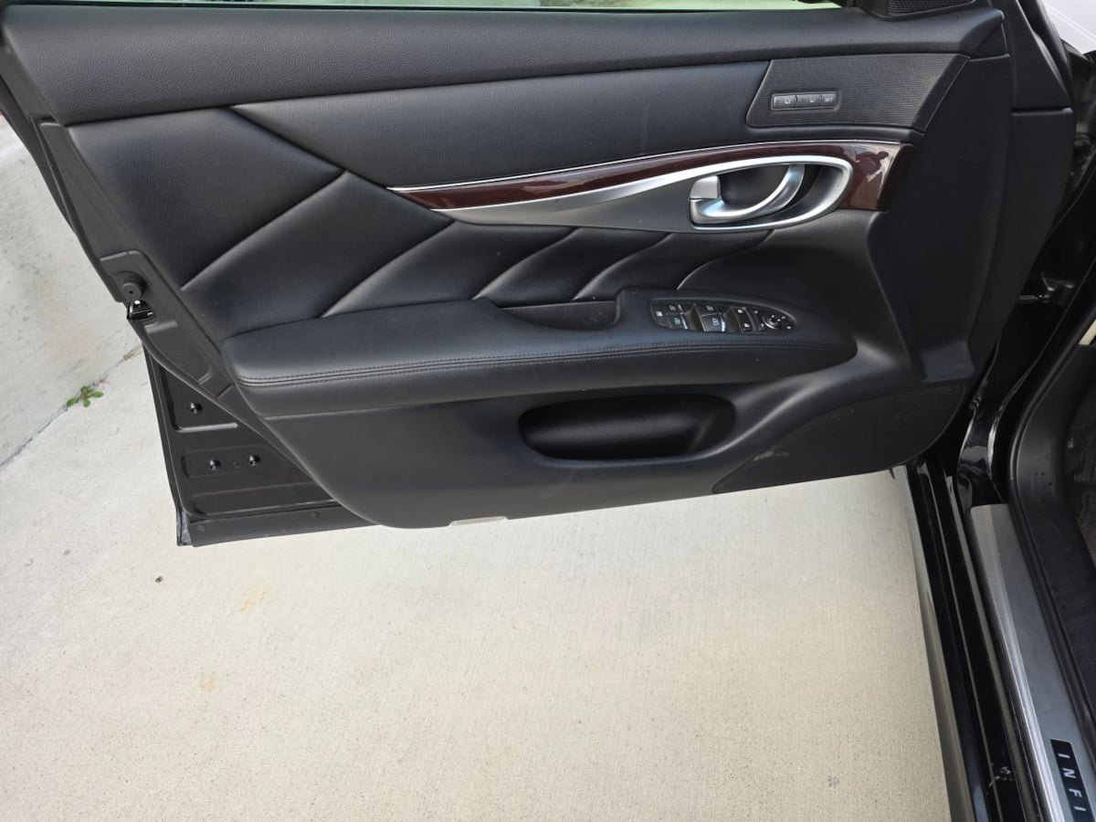Used 2015 INFINITI Q70 3.7 AWD/4WD image 55