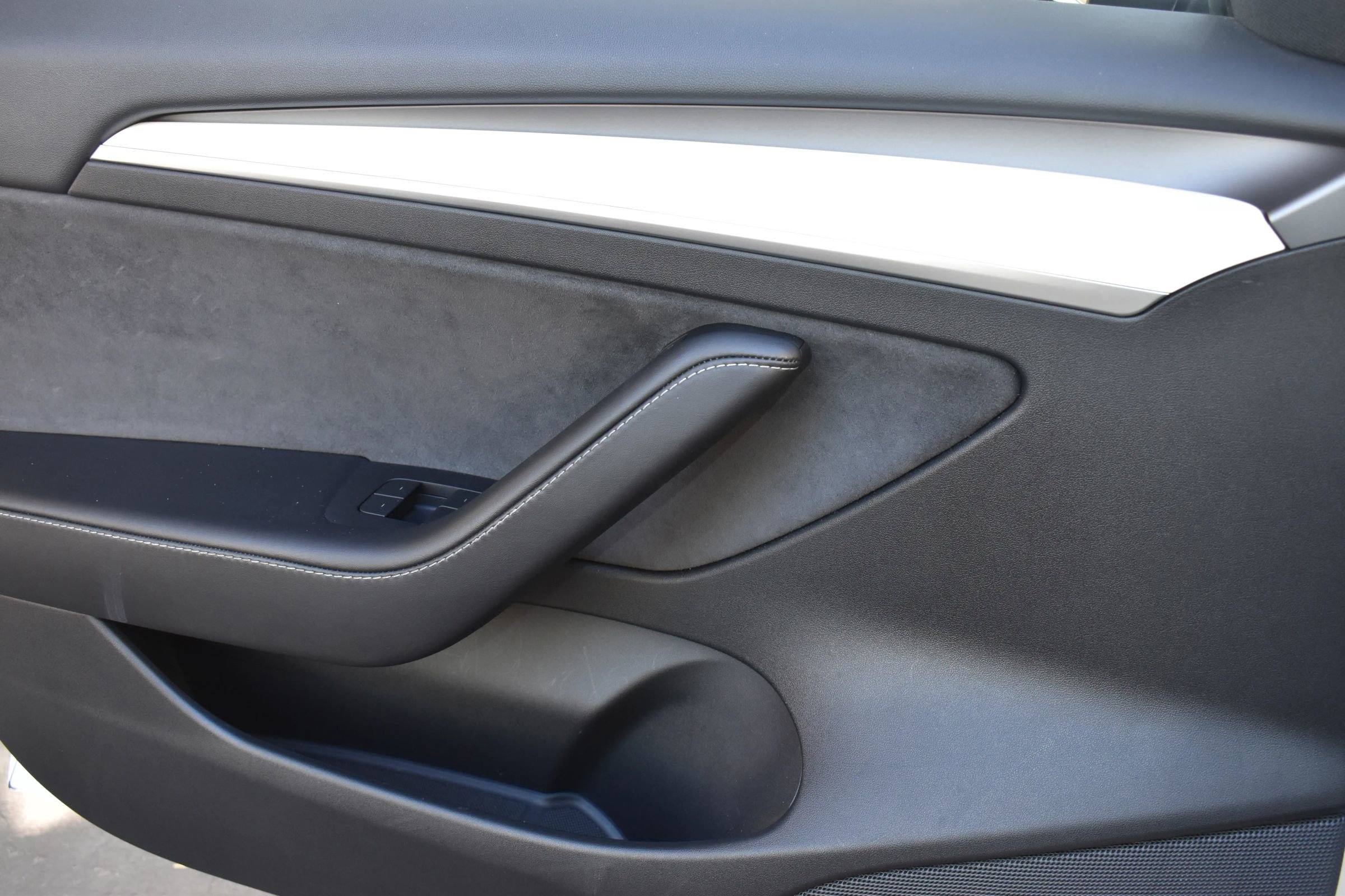 Used 2021 Tesla Model 3 Standard Range Plus image 21