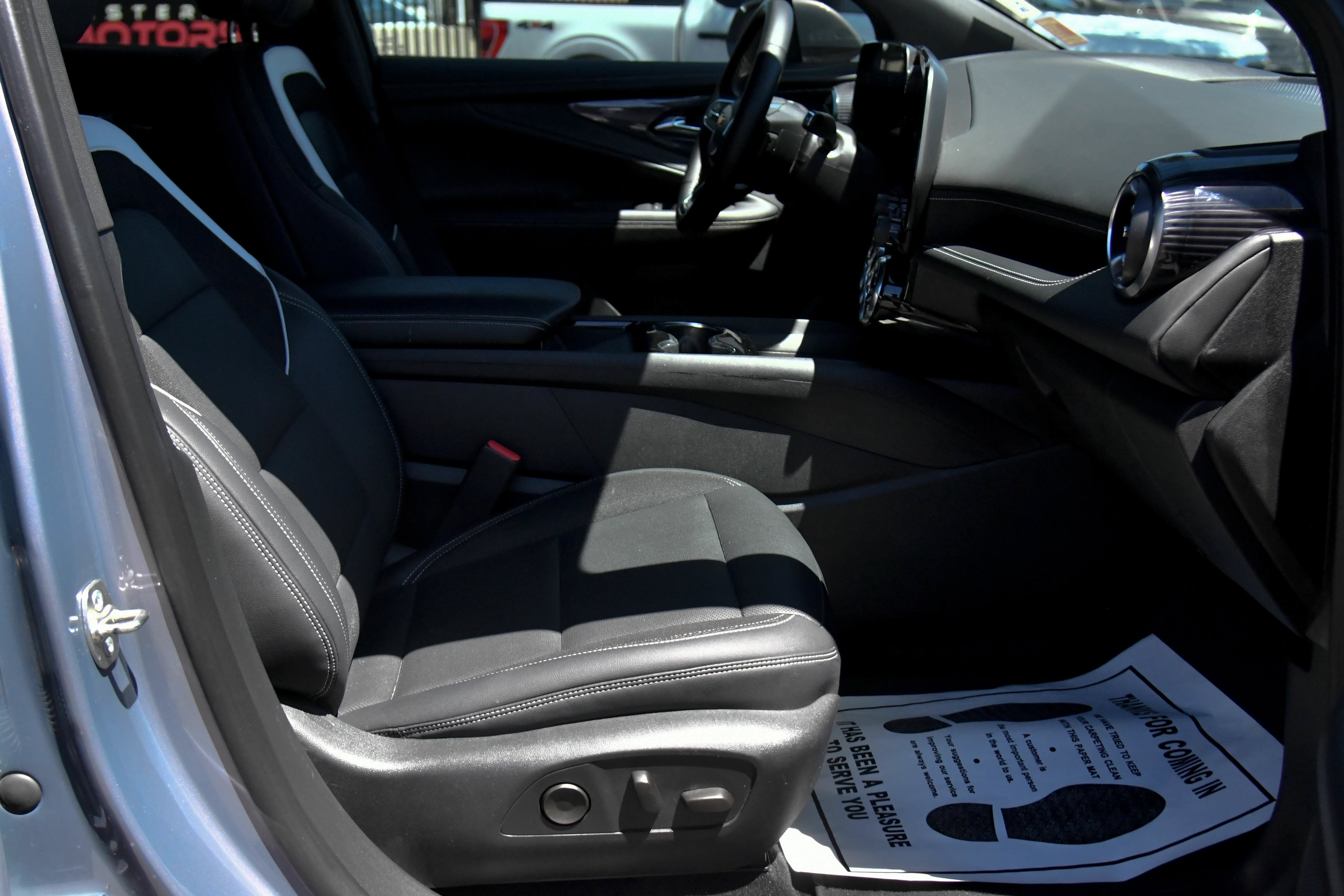 Used 2024 Chevrolet Blazer EV LT AWD/4WD image 51