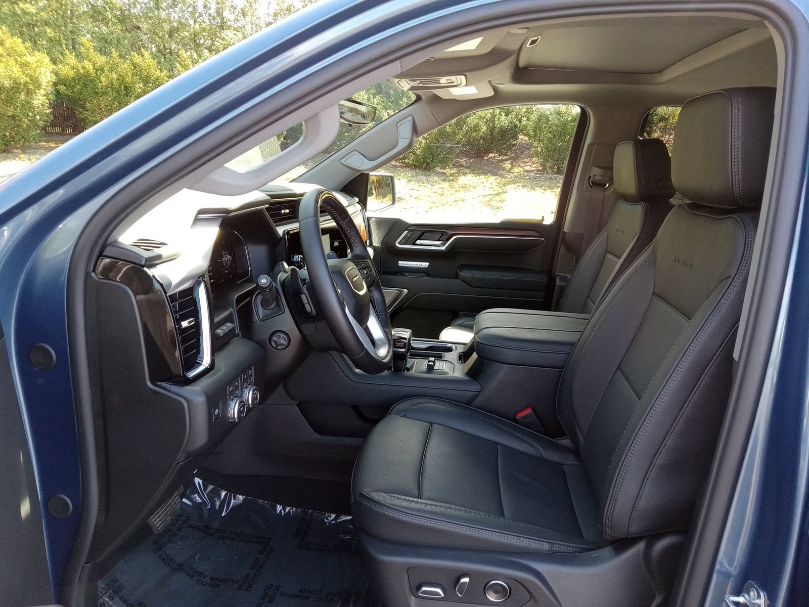Used 2026 GMC Sierra 1500 Denali AWD/4WD image 10