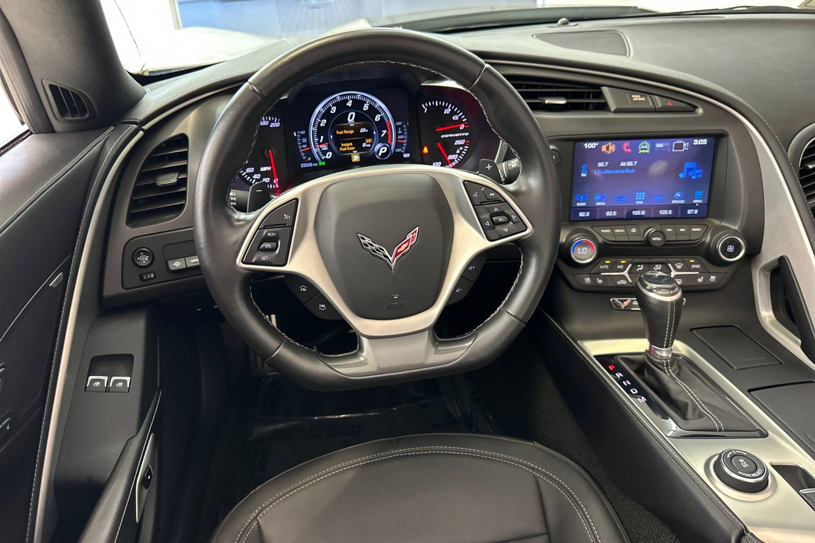 Used 2016 Chevrolet Corvette Stingray Convertible w/ 2LT Preferred Equipment Group RWD image 4