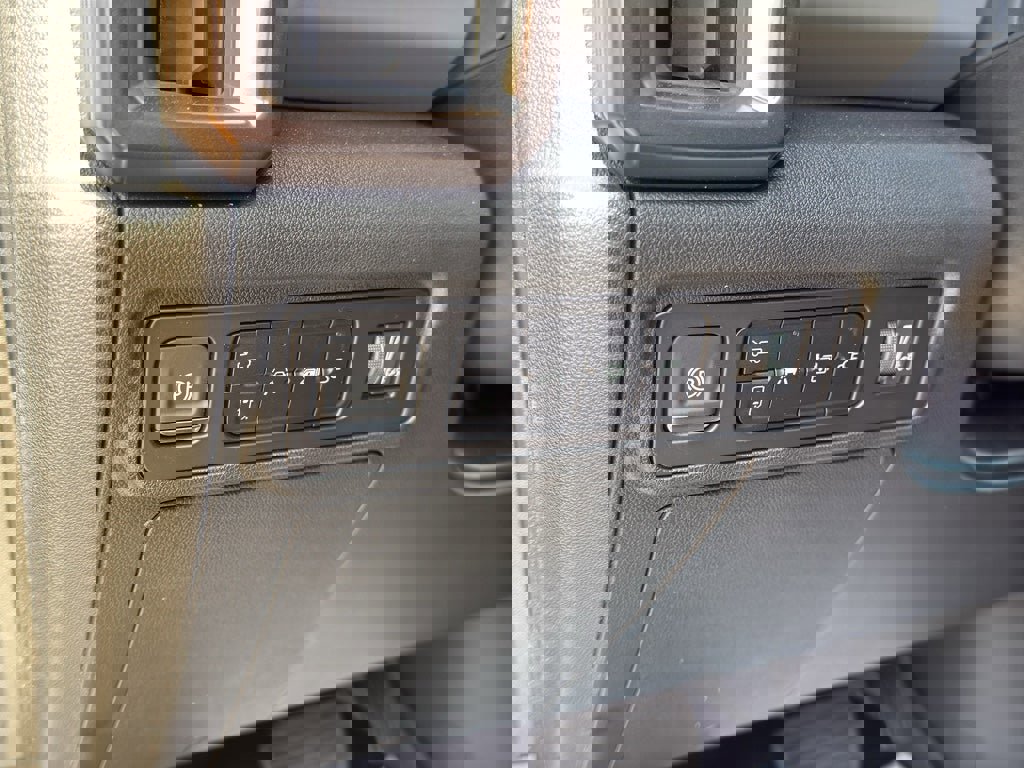 New 2025 GMC Hummer EV 2X image 11