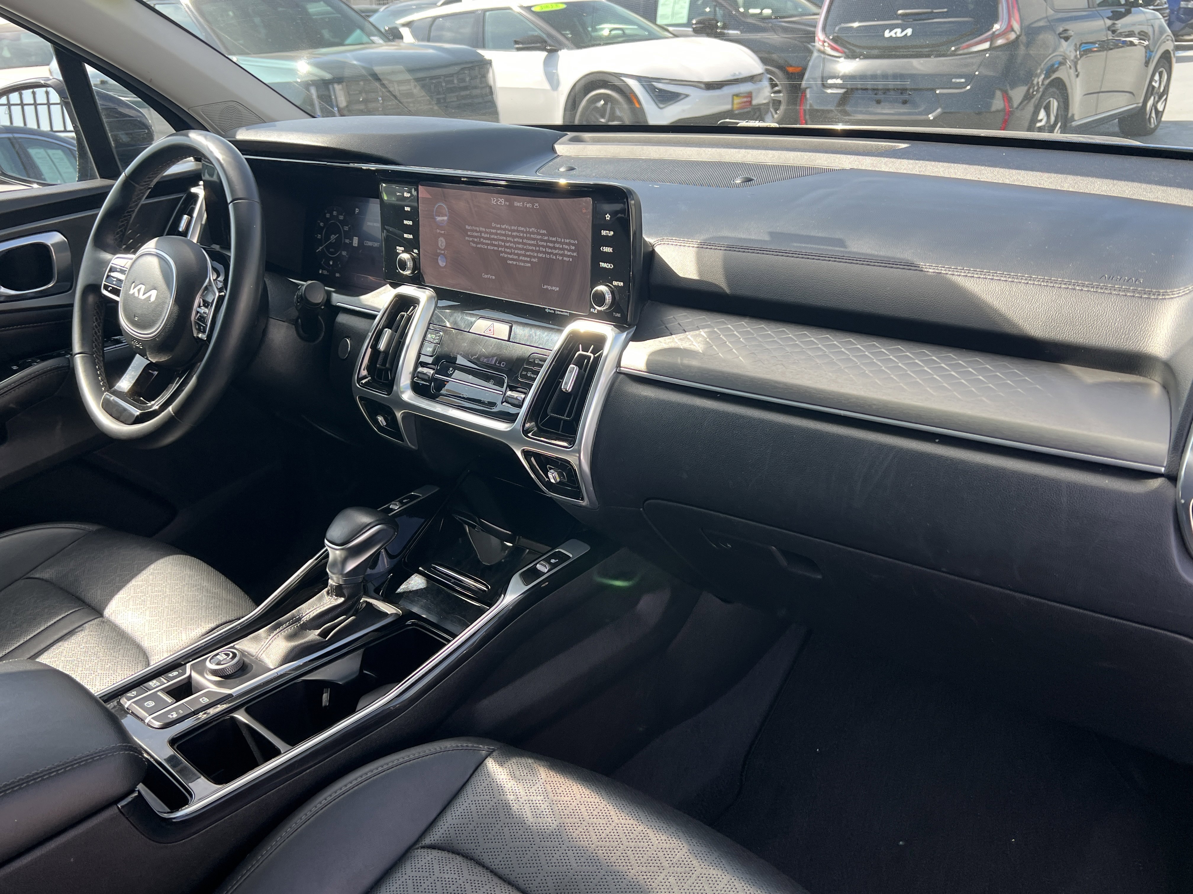 Certified 2023 Kia Sorento SX image 15