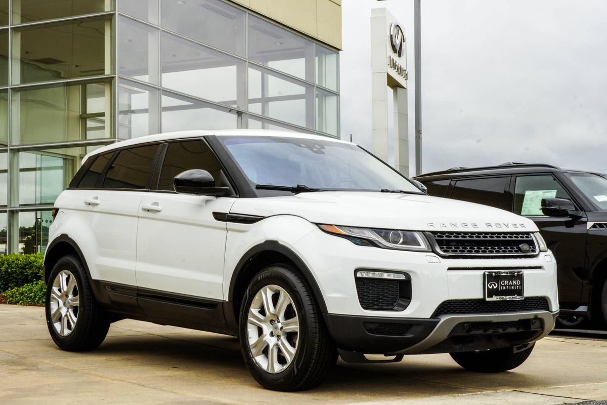 Used 2018 Land Rover Range Rover Evoque SE AWD/4WD image 3