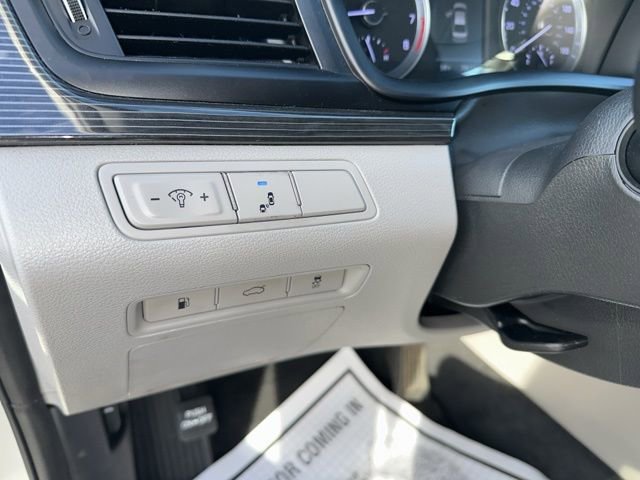 Used 2018 Hyundai Sonata Limited w/ Cargo Package image 10