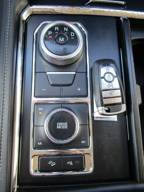 Used 2022 Ford Expedition XLT image 16