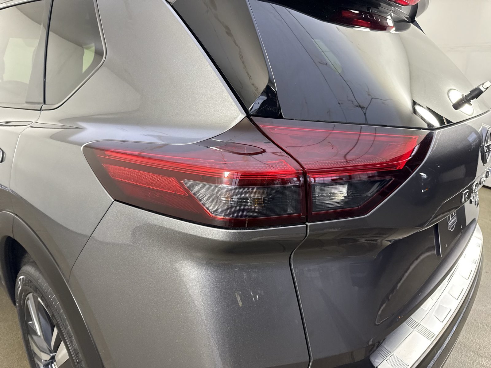 Certified 2023 Nissan Rogue Platinum w/ Platinum Premium Package AWD/4WD image 33