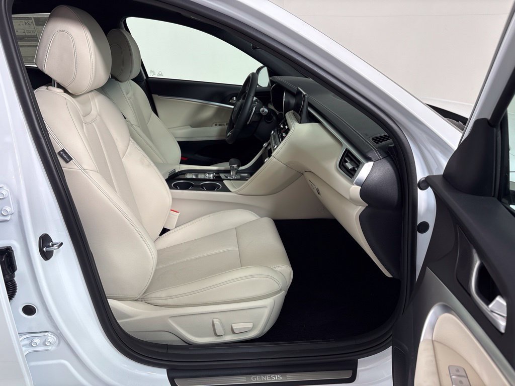 New 2026 Genesis G70 2.5T RWD image 12