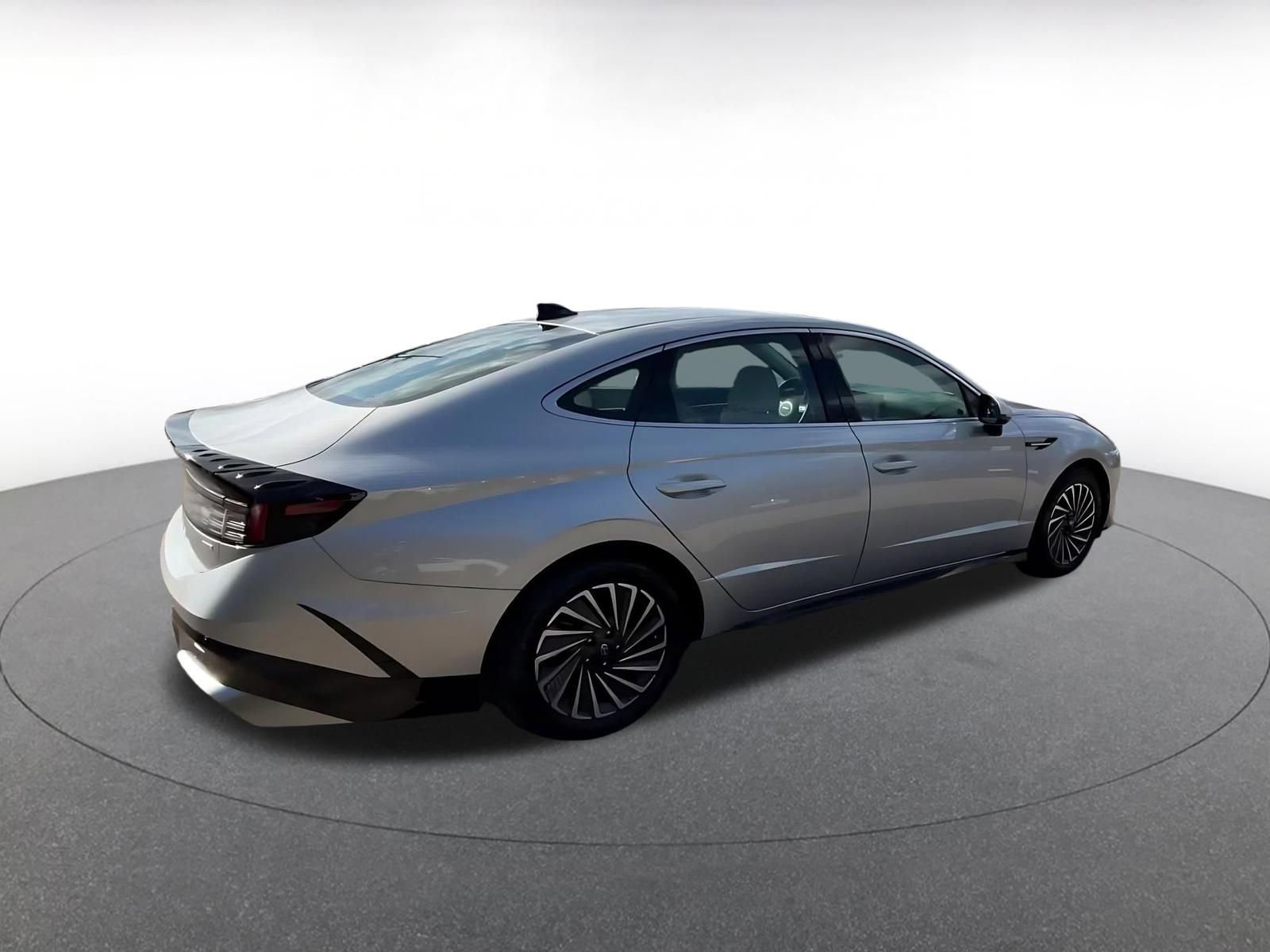 Used 2025 Hyundai Sonata SEL FWD image 14
