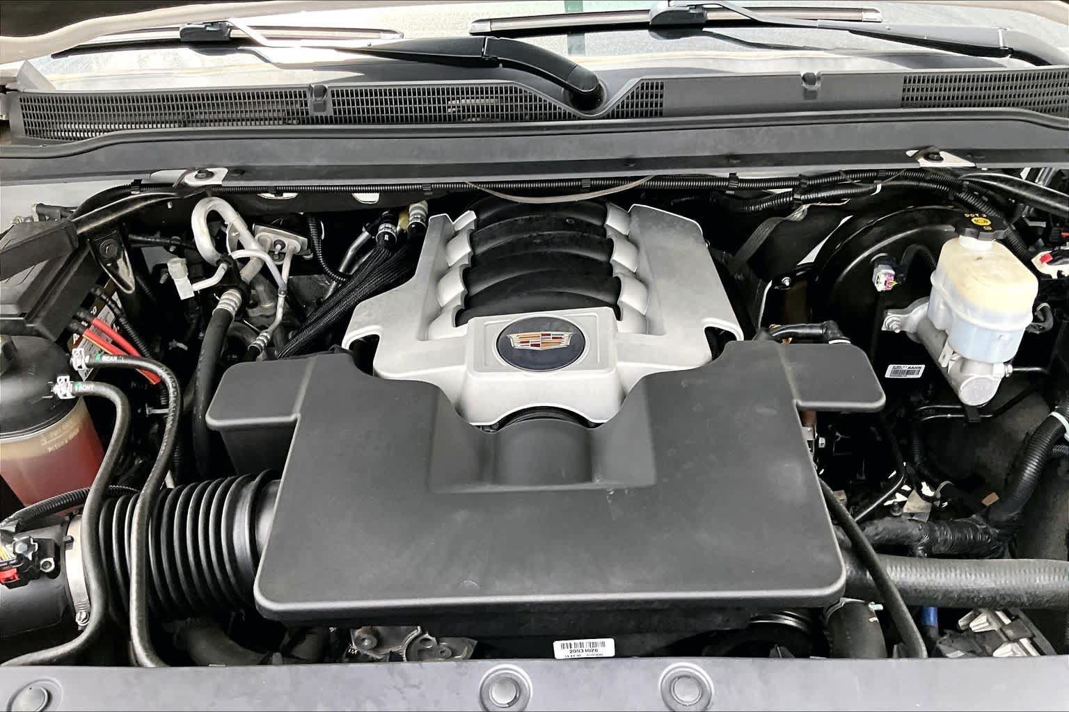 Used 2020 Cadillac Escalade Premium Luxury RWD image 31