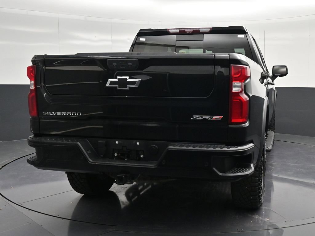 Used 2023 Chevrolet Silverado 1500 ZR2 w/ Technology Package AWD/4WD image 2