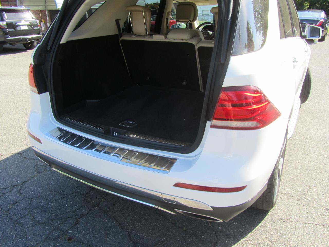 Used 2016 Mercedes-Benz GLE 350 w/ Premium Package image 21