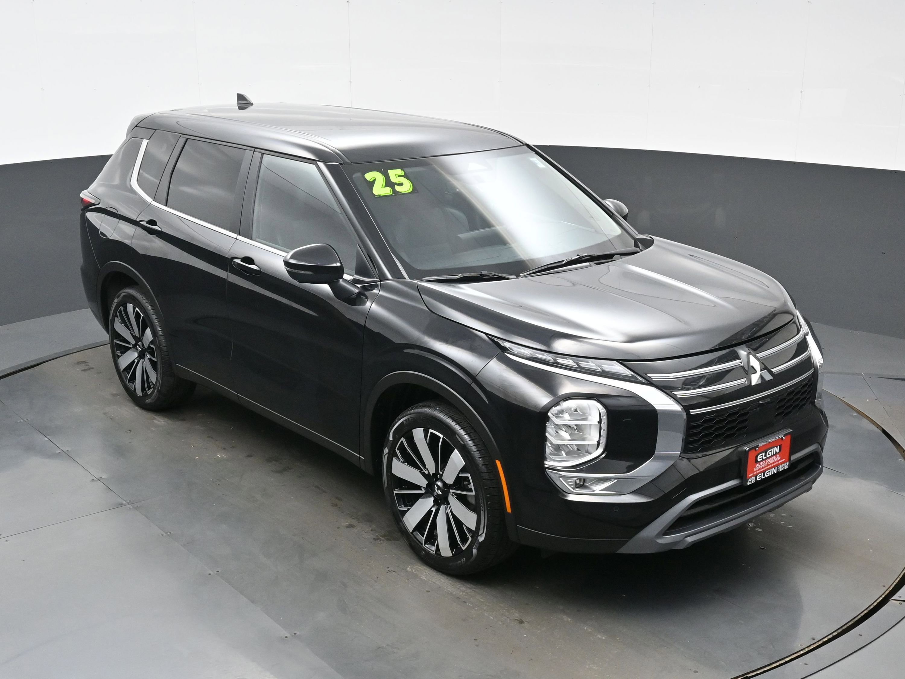 Used 2025 Mitsubishi Outlander SE AWD/4WD image 41
