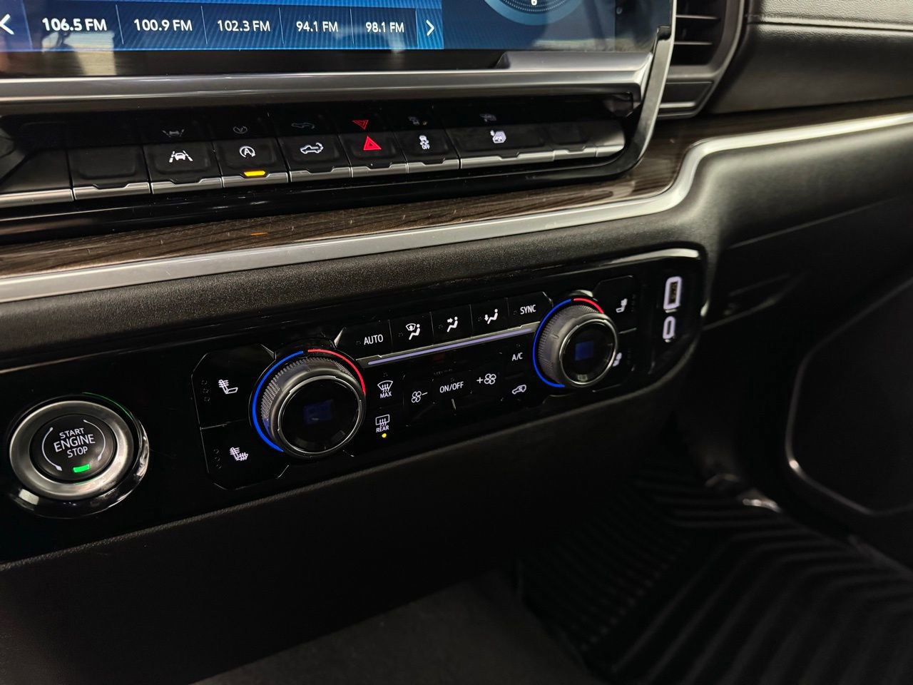 Used 2024 Chevrolet Silverado 1500 LT image 20