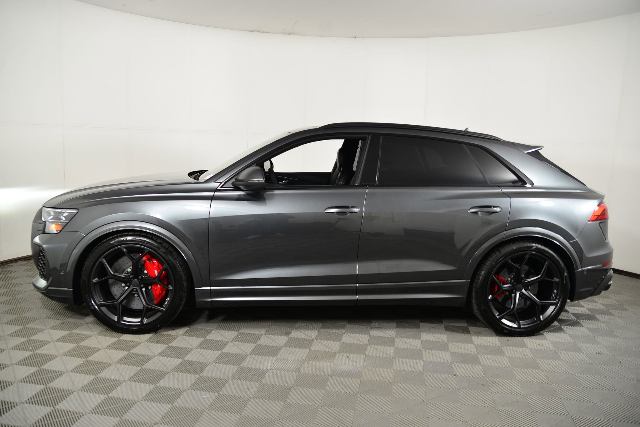 New 2026 Audi RS Q8 performance image 2