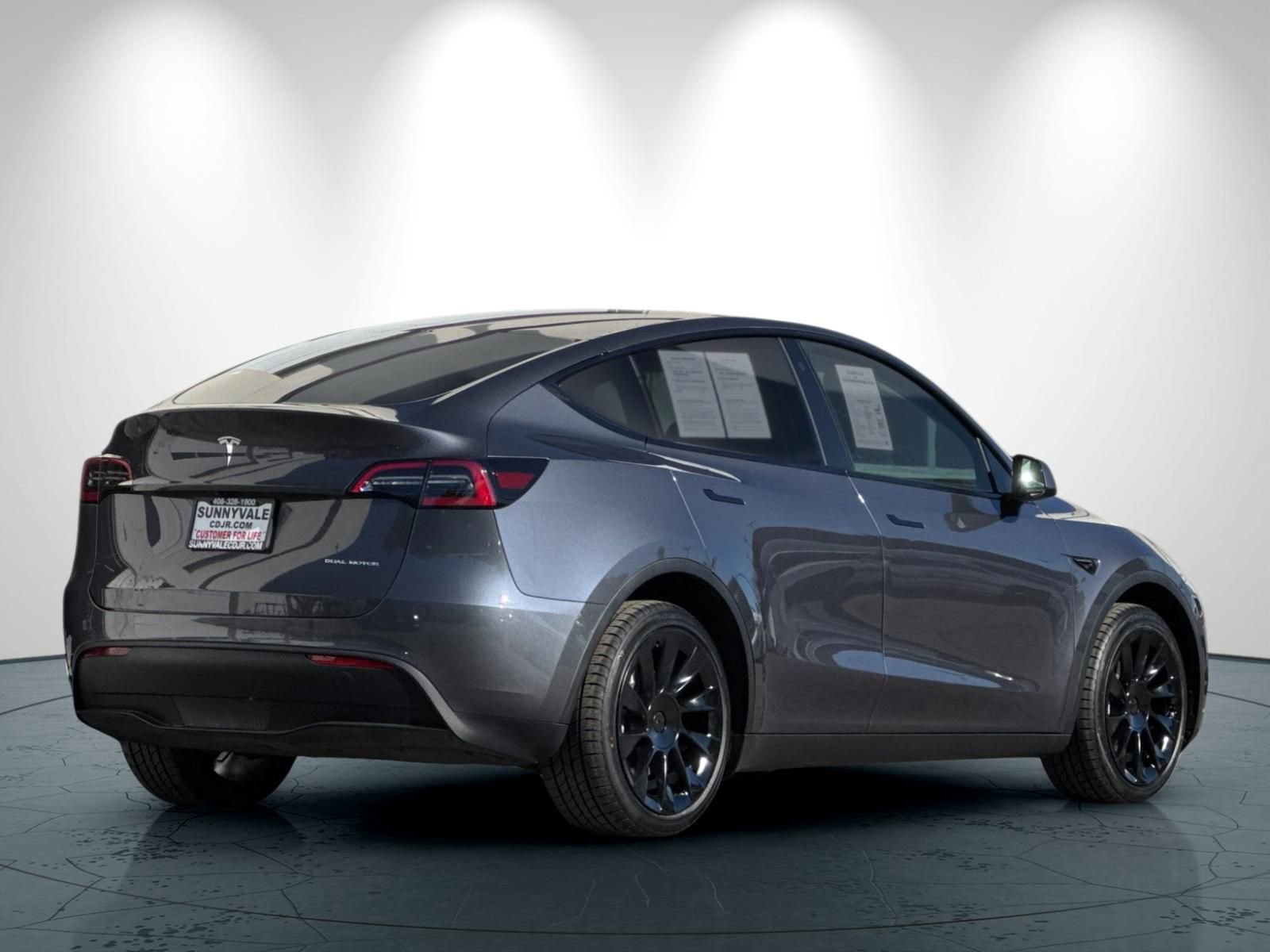 Used 2023 Tesla Model Y Long Range image 4