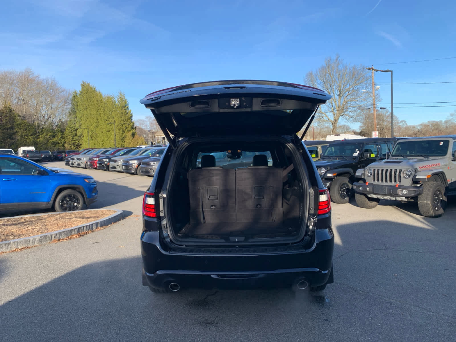 Used 2025 Dodge Durango GT image 41