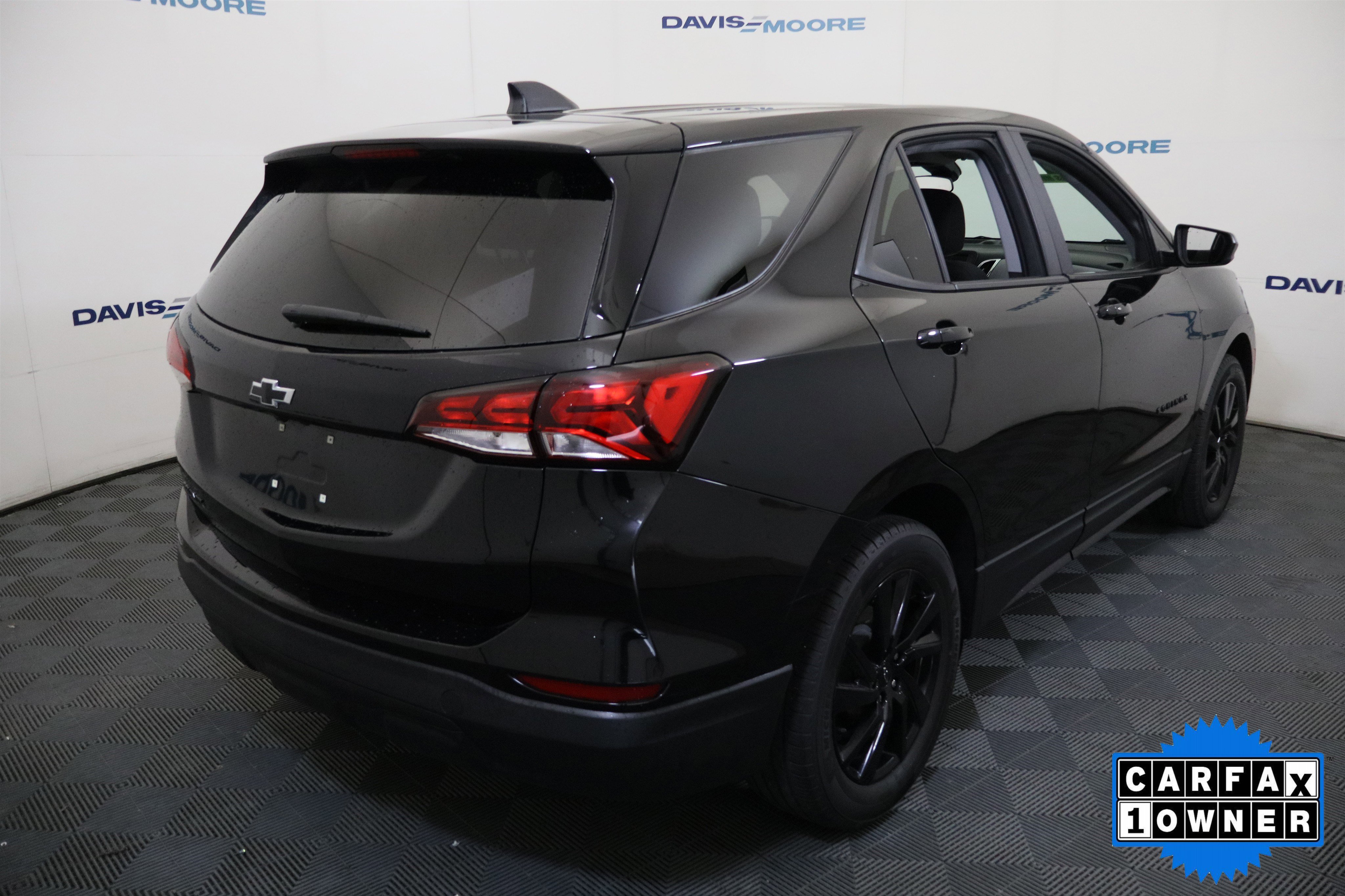 Used 2023 Chevrolet Equinox LS w/ LS Convenience Package image 6