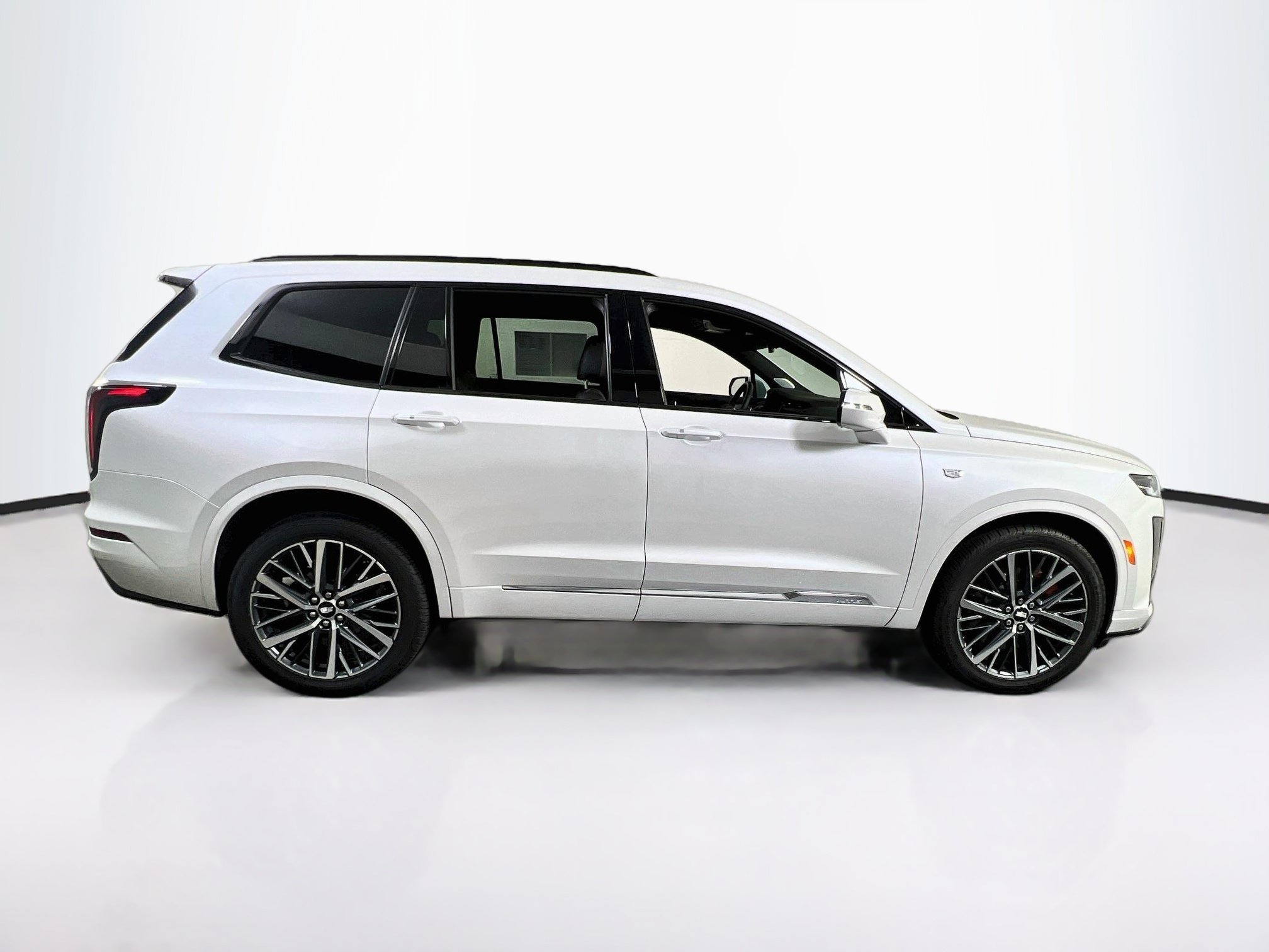 Used 2025 Cadillac XT6 Sport AWD/4WD image 4