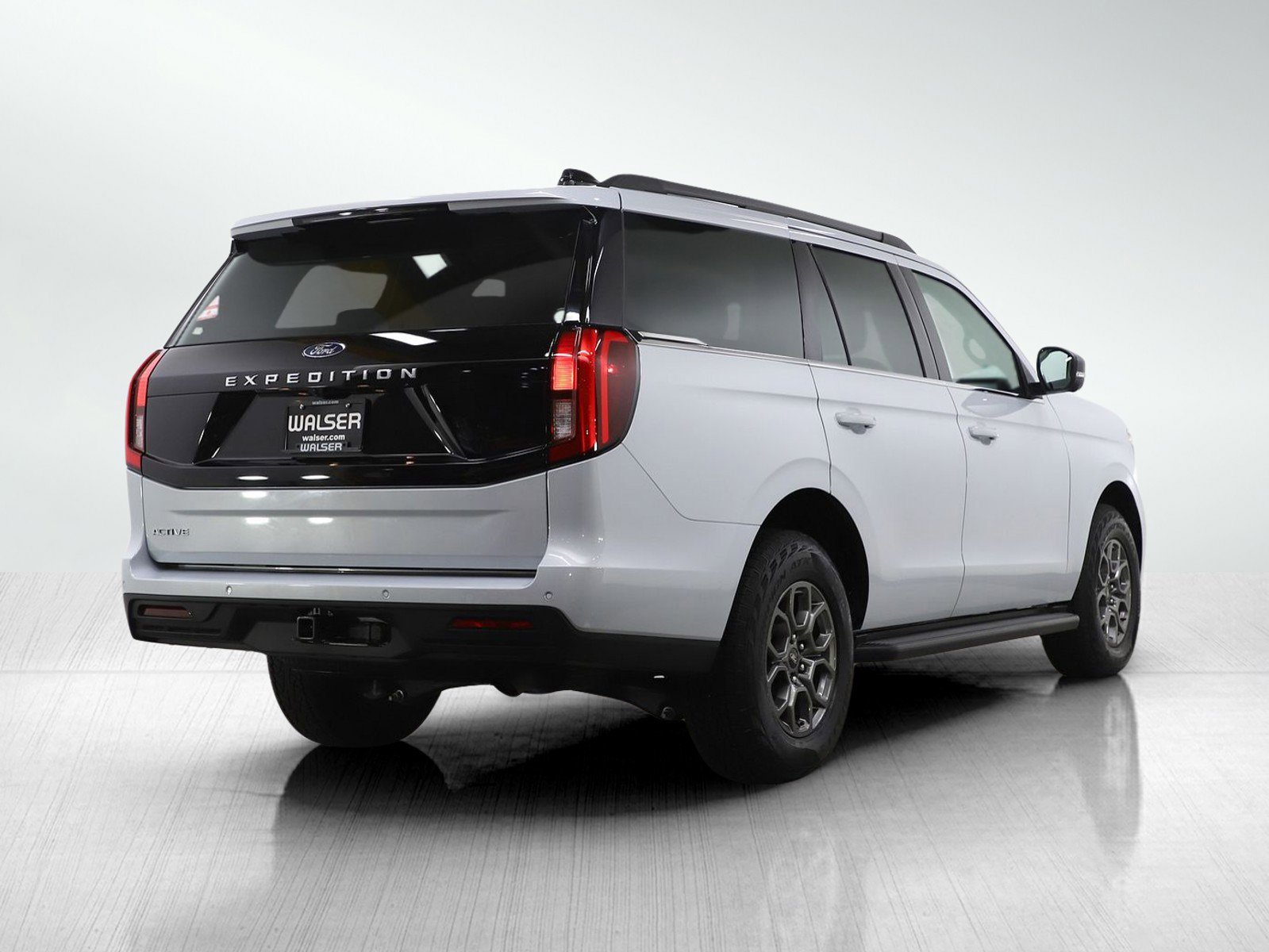 Used 2026 Ford Expedition Active AWD/4WD image 5