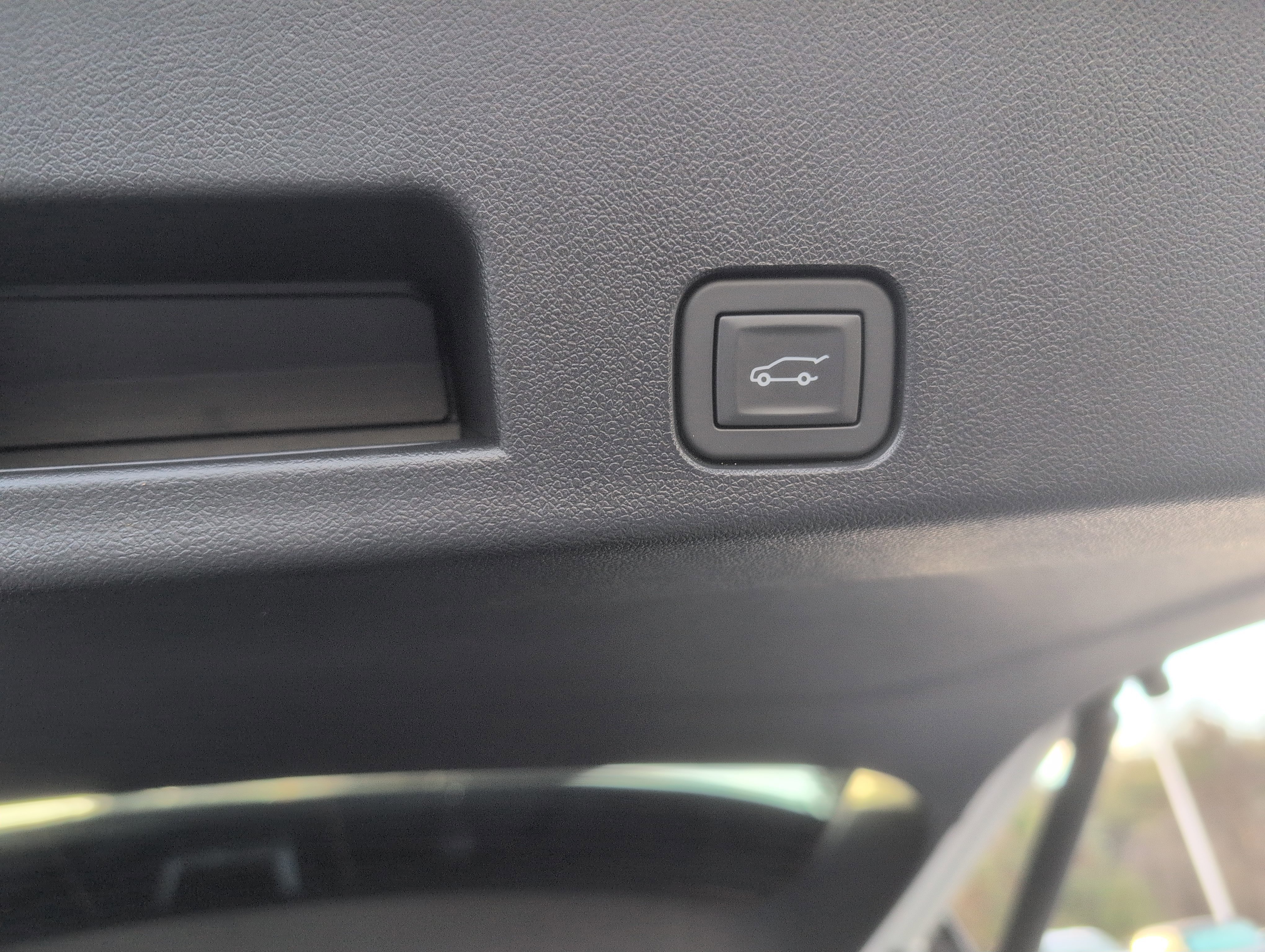 Used 2025 GMC Acadia Denali w/ Super Cruise Package image 10