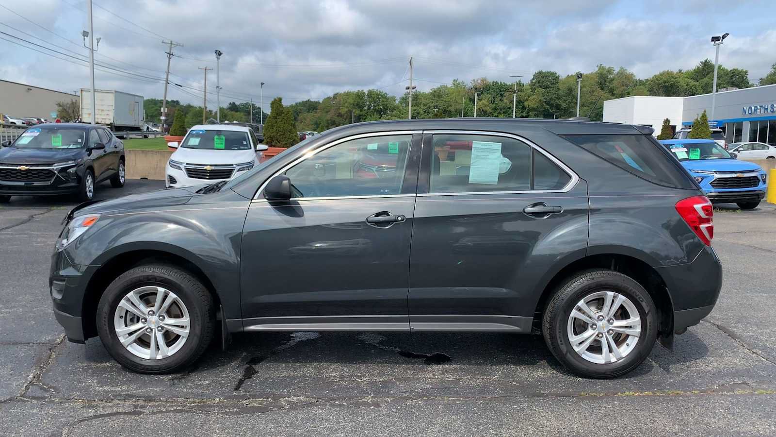 Certified 2017 Chevrolet Equinox LS FWD image 5
