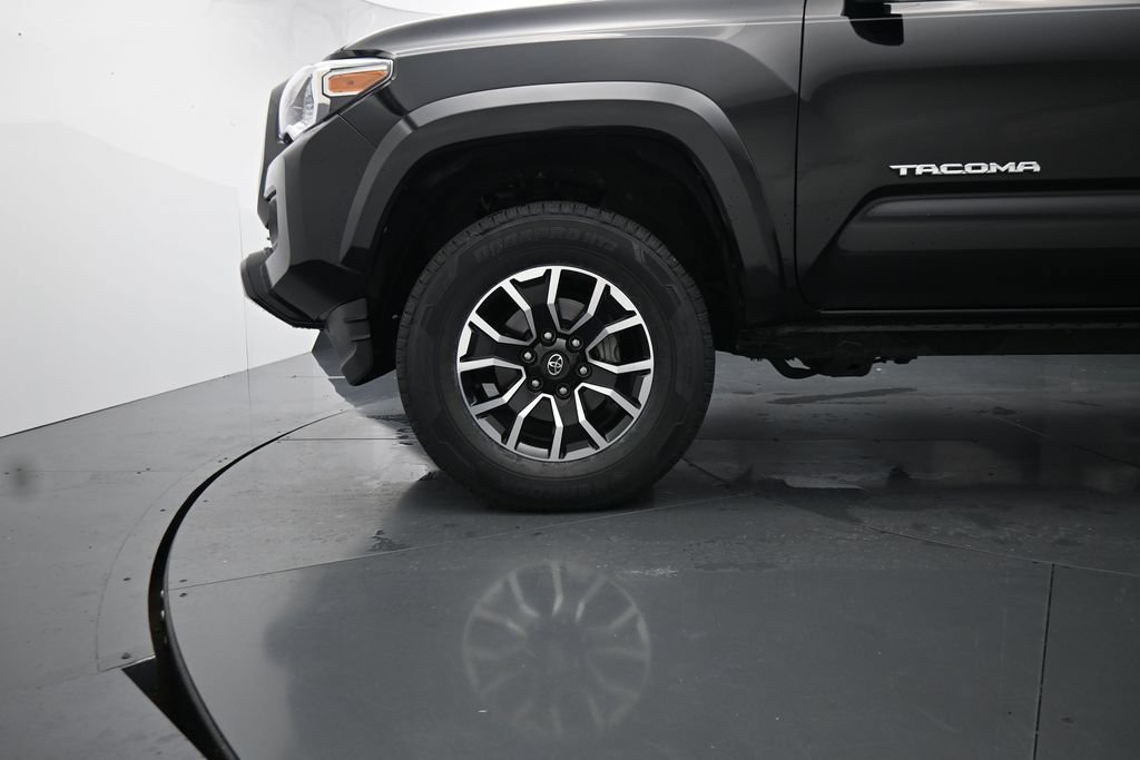 Used 2023 Toyota Tacoma TRD Sport w/ Advanced Technology Package AWD/4WD image 15