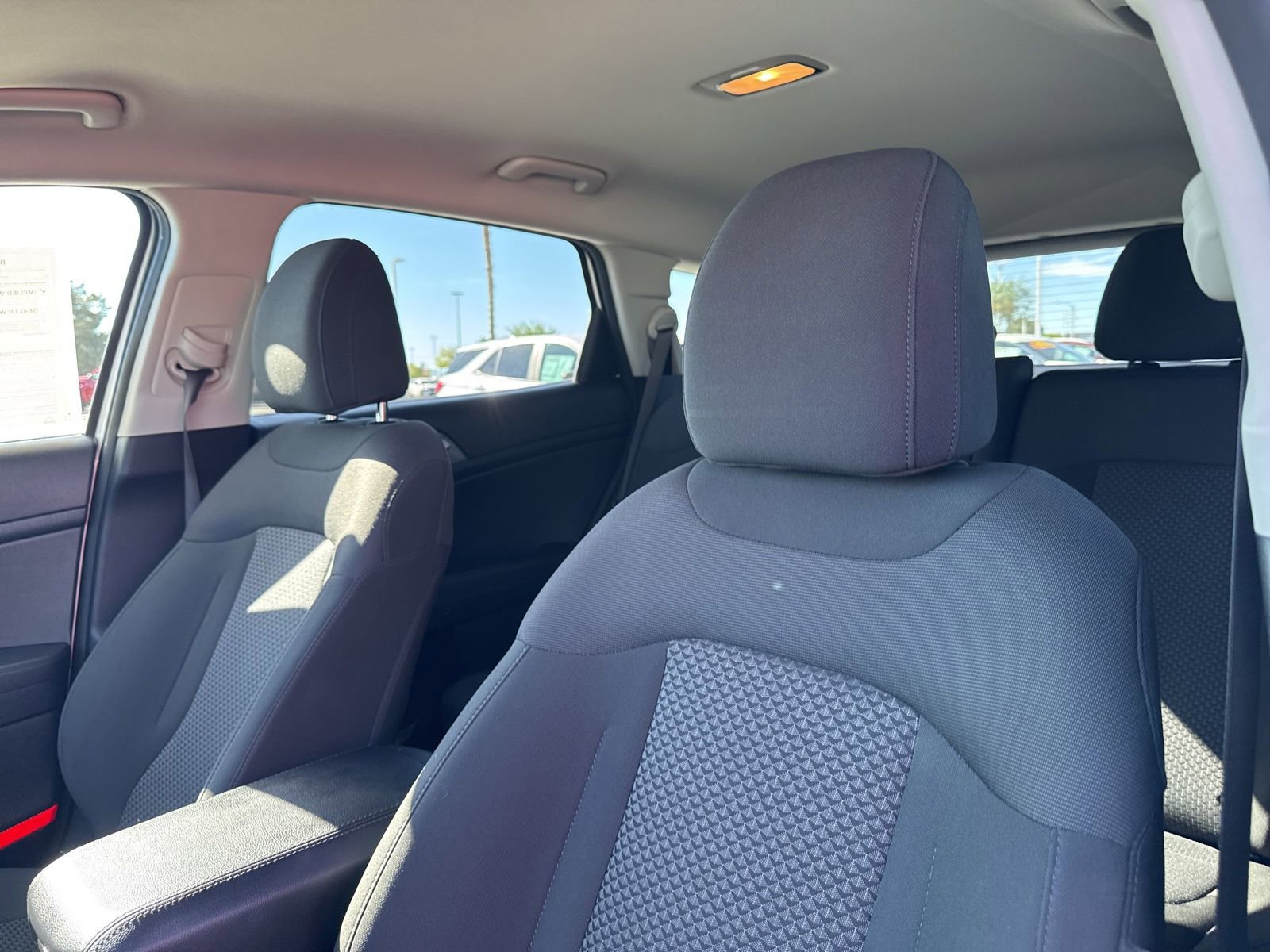 Used 2025 Kia Sportage LX image 17