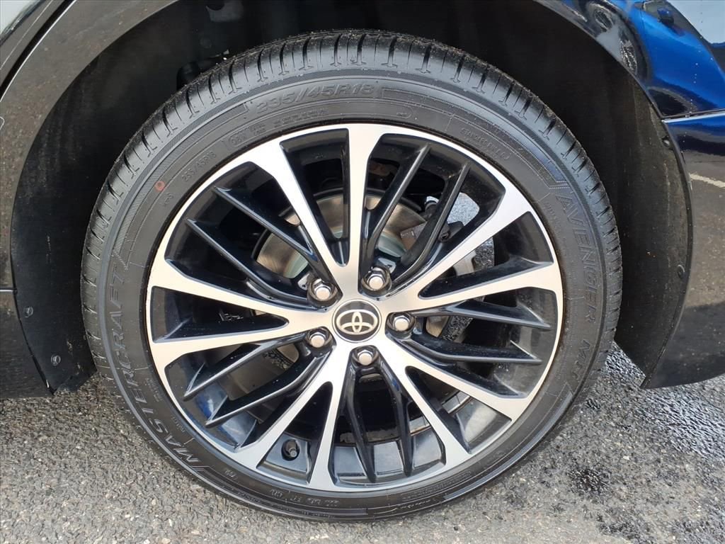 Used 2020 Toyota Camry SE image 16