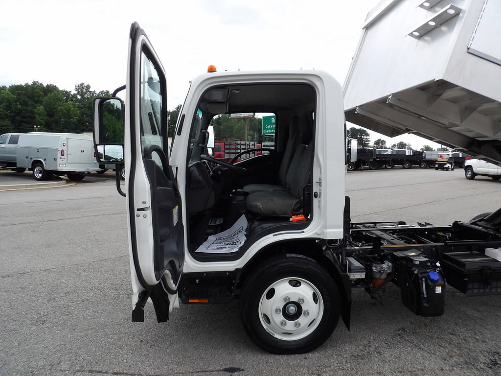 Used 2024 Chevrolet Low Cab Forward 5500HD RWD image 25