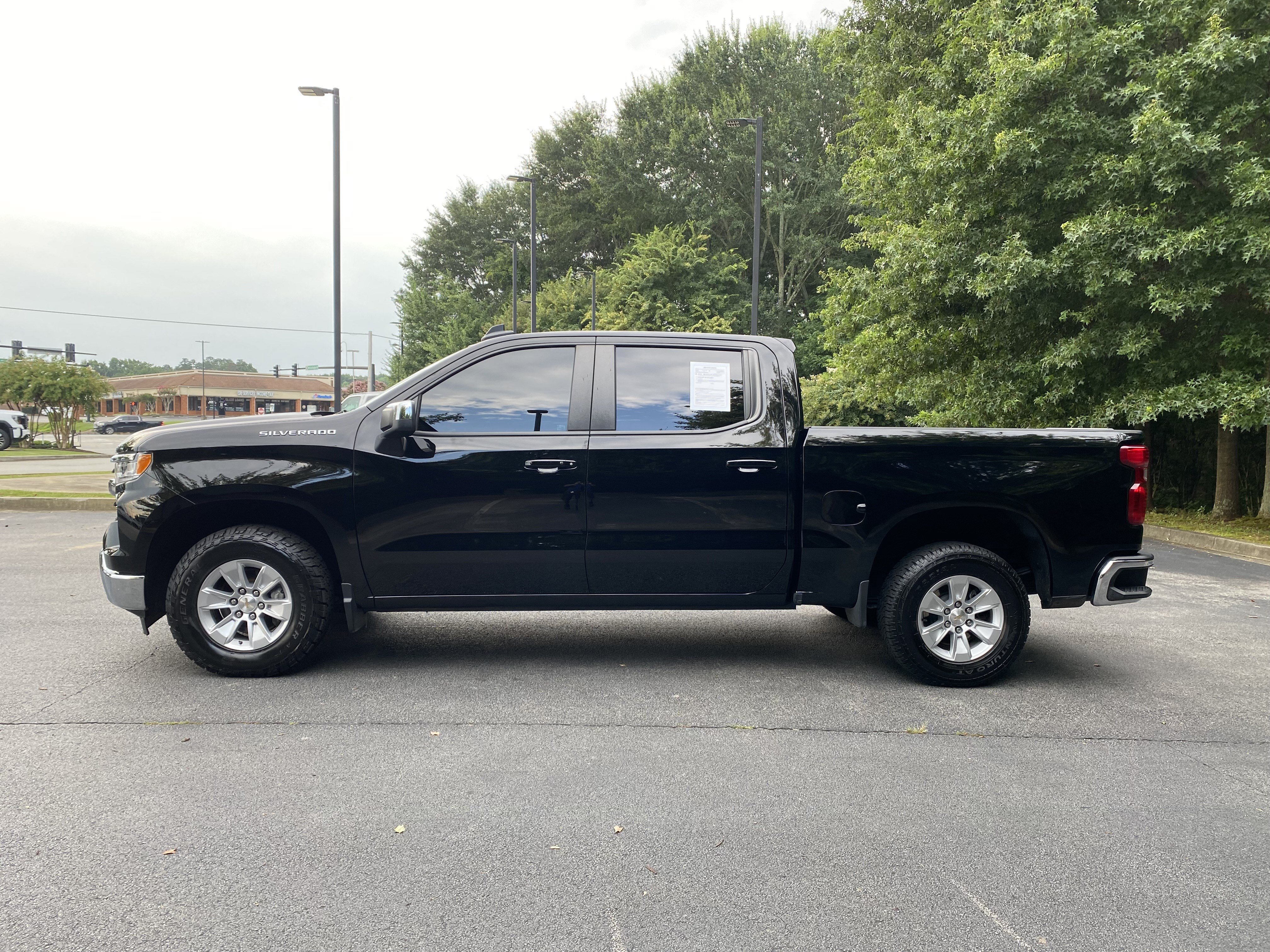 Used 2024 Chevrolet Silverado 1500 LT w/ Convenience Package II RWD image 6