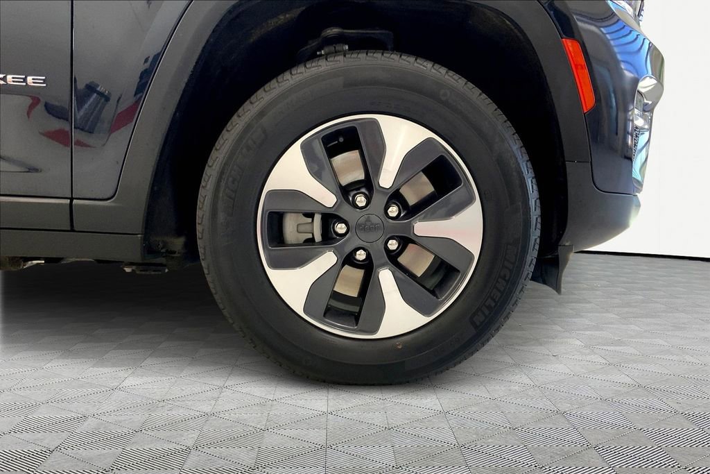 Used 2023 Jeep Grand Cherokee 4WD 4xe image 22