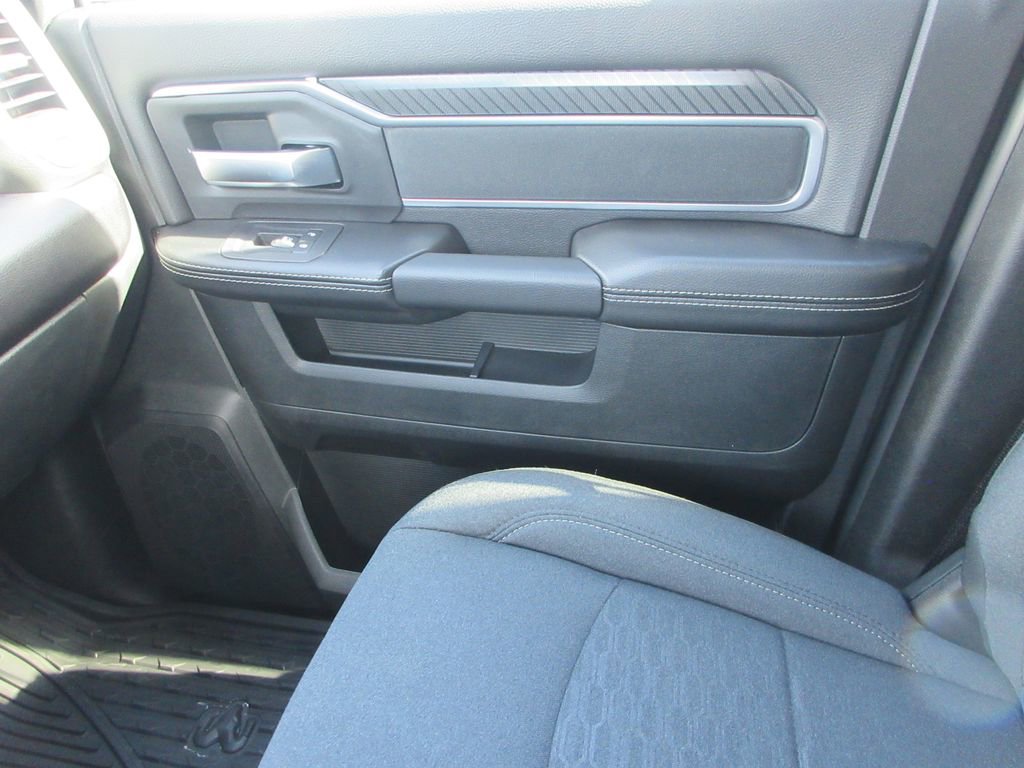 Used 2025 RAM 3500 Big Horn image 40