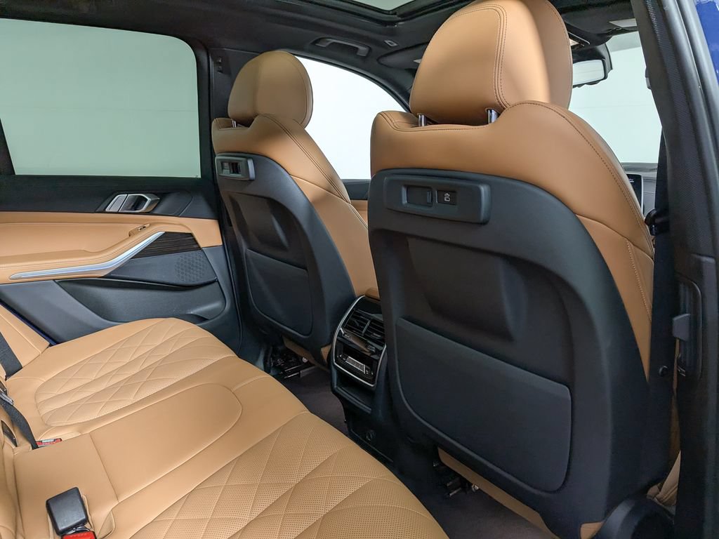 Used 2023 BMW X5 xDrive45e w/ Climate Comfort Package AWD/4WD image 45