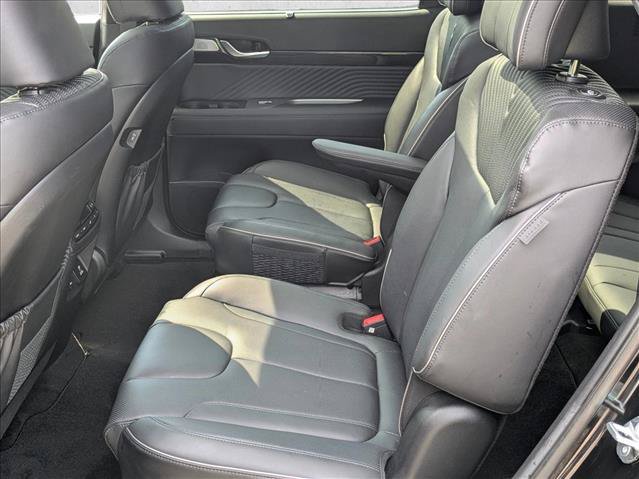 Used 2025 Hyundai Palisade Calligraphy FWD image 16